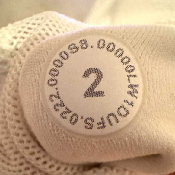 ✨ Lululemon White Cheetah Print Align Tank - Picture 5 of 7